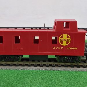 HO Scale Caboose (Pre owned)