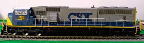 Athearn's SD70MAC Diesel Locomotive CSX (Pre-Owned) - Image 2