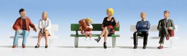 HO  SceneMaster Seated People Set