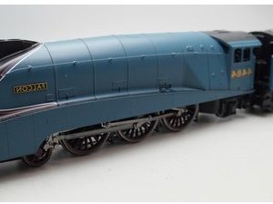 HORNBY R2779 OO Scale Falcon Steam Locomotive (Pre-owned)