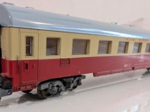 HO Scale Lima Trans Europe Express FS Passenger Coach - 61 (PRE-OWNED)