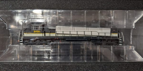 HO Sscale Rivet Counter SD45 DC Locomotive (Pre-owned) - Image 2