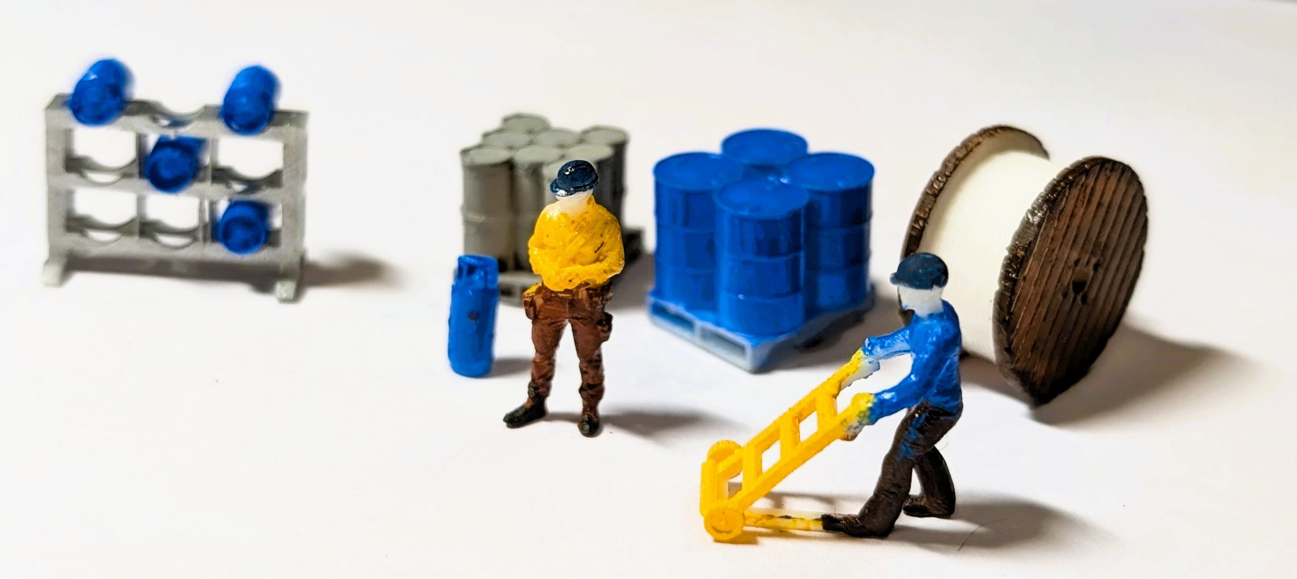 HO/OO T Industrial Hardware Bundle (Painted)