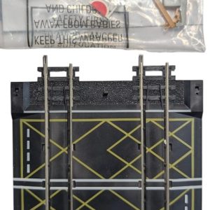 Hornby R636 DoubleCrossing (Pre-owned/ Like New)